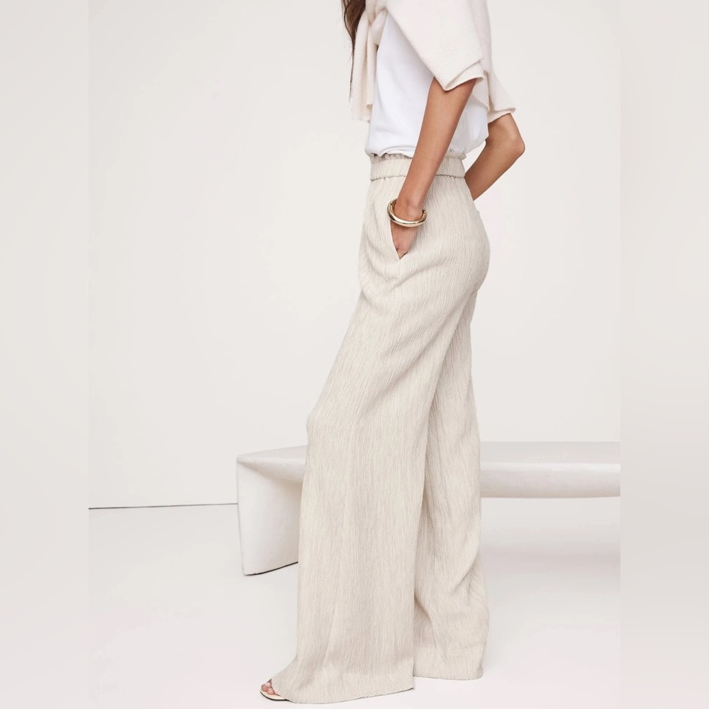 Banana Republic Crinkle Crepe Pull-On Pant Black